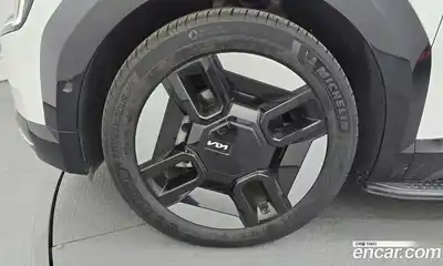 Kia EV9 2024 0.2 Автомат в Москве № 115441, миниатюра 10