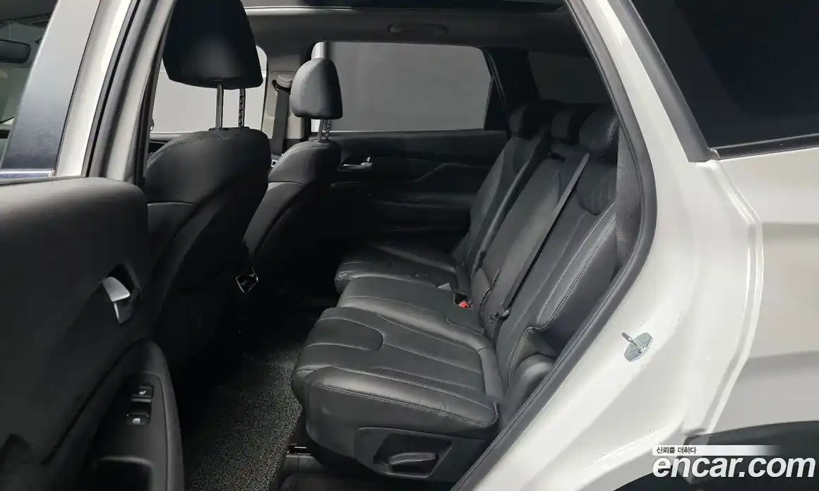 Hyundai Santa Fe 2023 2.2 Автомат в Москве № 116183, фото 19