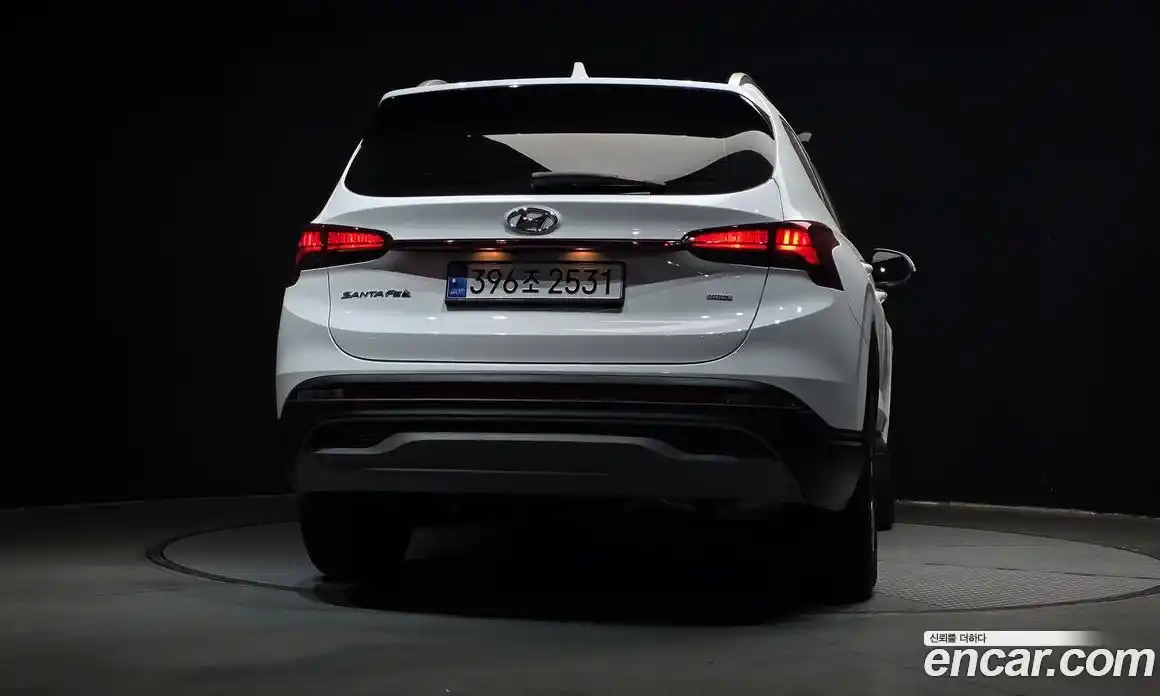 Hyundai Santa Fe 2023 2.2 Автомат в Москве № 116183, фото 3