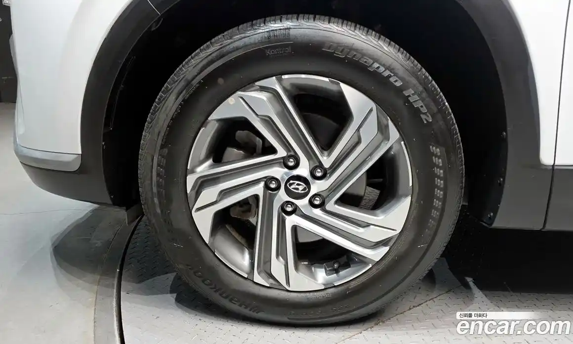 Hyundai Santa Fe 2023 2.2 Автомат в Москве № 116183, фото 5