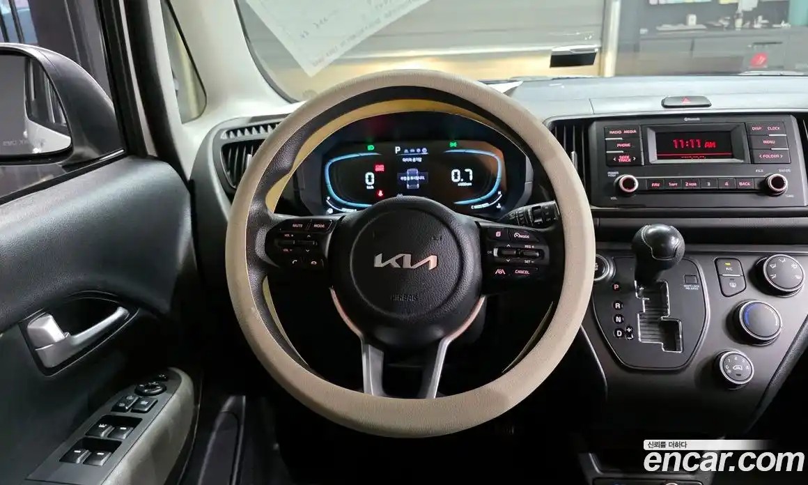 Kia Ray 2023 1.0 Автомат в Москве № 120122, фото 13