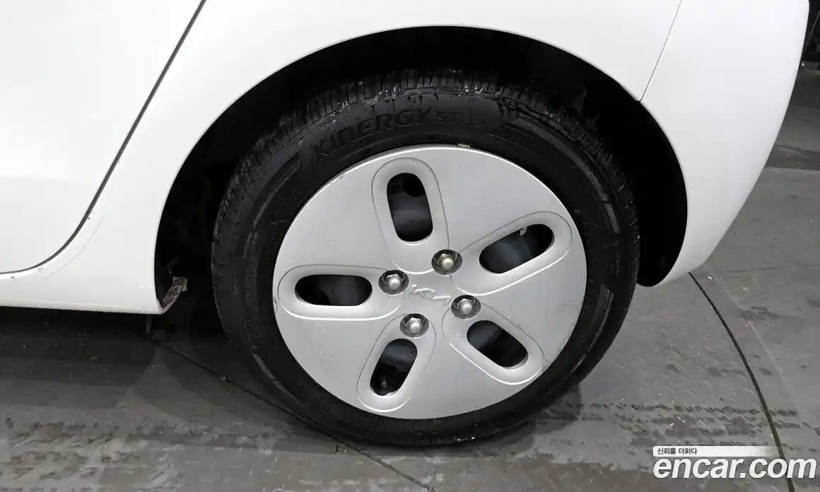 Kia Ray 2023 1.0 Автомат в Москве № 120122, фото 5