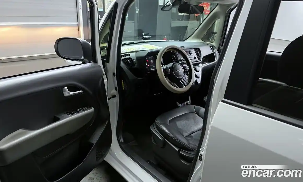 Kia Ray 2023 1.0 Автомат в Москве № 120122, фото 10