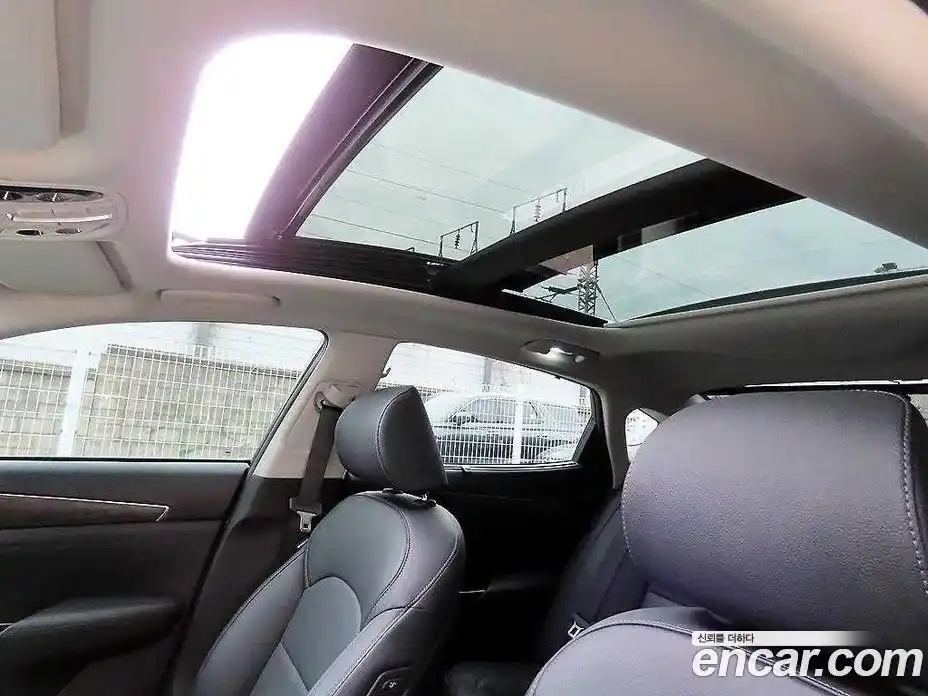 Kia K7 2020 2.5 Автомат в Москве № 121757, фото 16