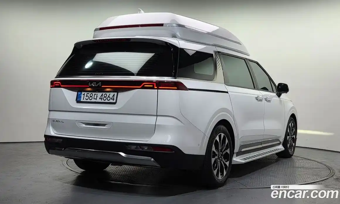 Kia Canival 2023 3.5 Автомат в Москве № 123774, фото 6