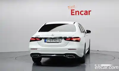 Mercedes-Benz E-Class 2023 2.0 Автомат в Москве № 135352, миниатюра 4