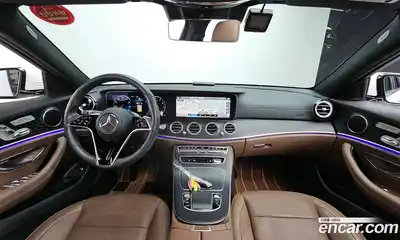 Mercedes-Benz E-Class 2023 2.0 Автомат в Москве № 135352, миниатюра 7