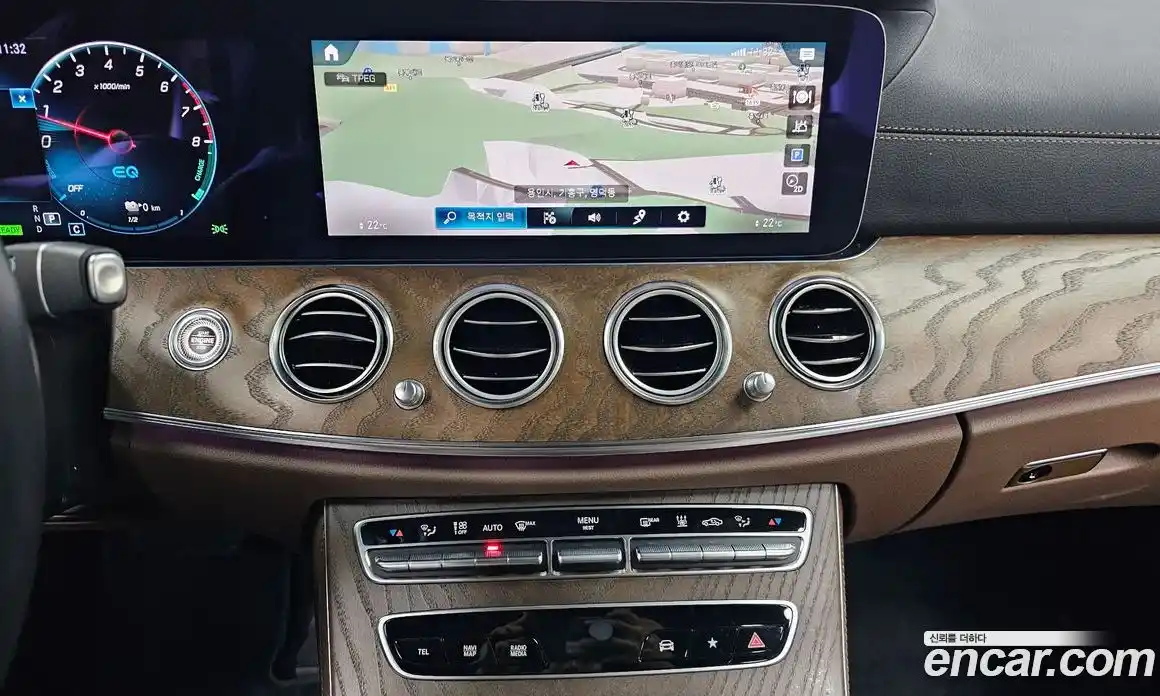 Mercedes-Benz E-Class 2021 2.0 Автомат в Москве № 137818, фото 15