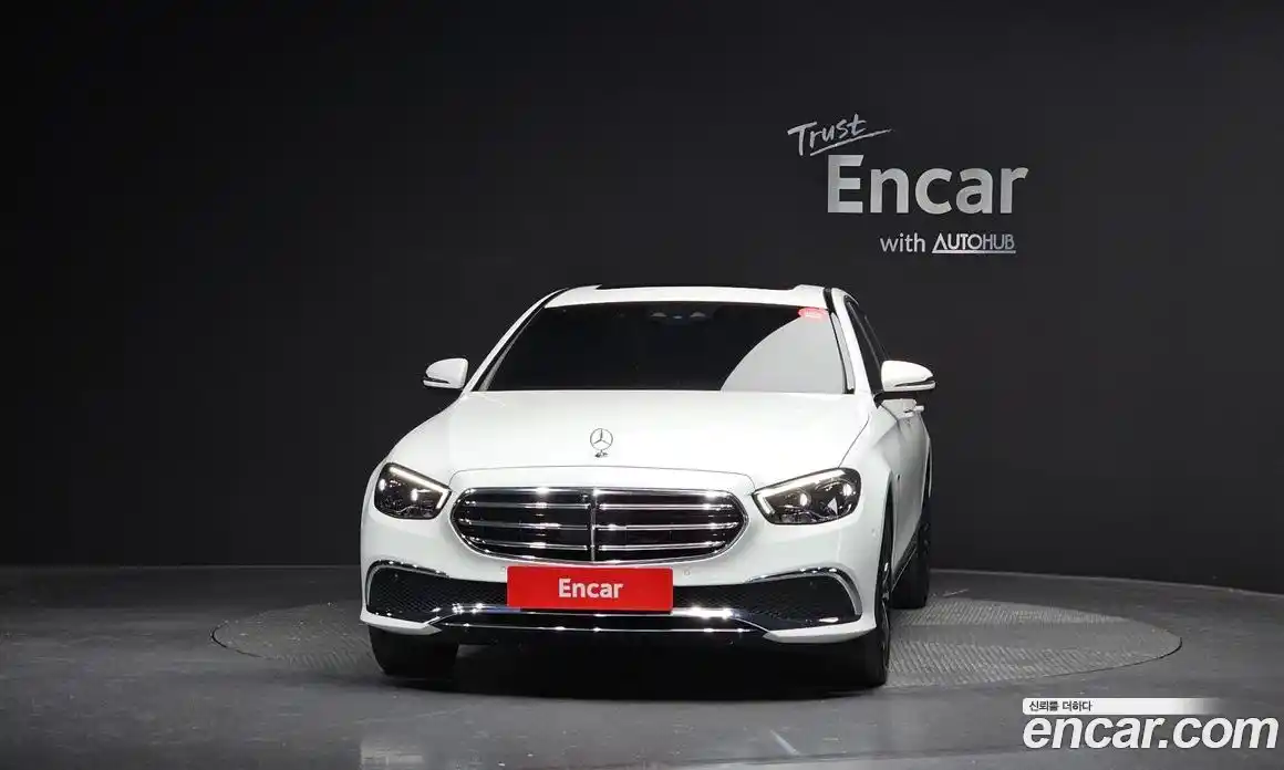 Mercedes-Benz E-Class 2021 2.0 Автомат в Москве № 137818, фото 3