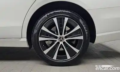 Mercedes-Benz E-Class 2021 2.0 Автомат в Москве № 137818, миниатюра 5