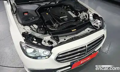 Mercedes-Benz E-Class 2022 2.0 Автомат в Москве № 139584, миниатюра 6