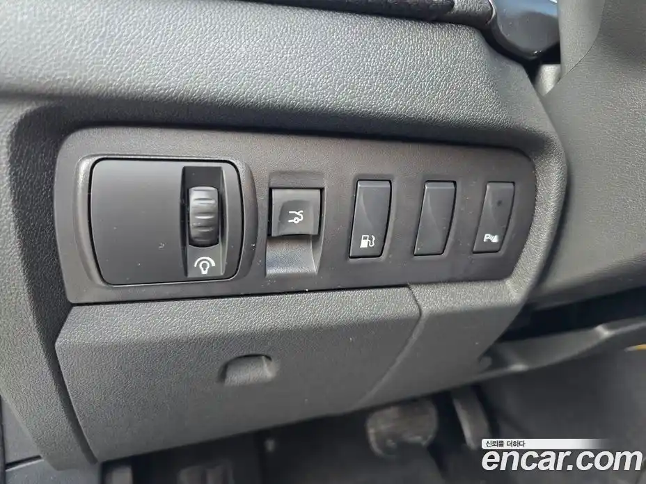 Renault SM3 2010 1.6 Автомат в Москве № 152974, фото 11