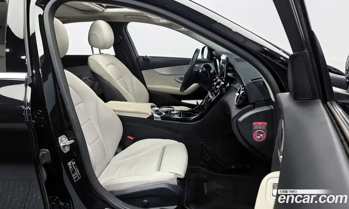 Mercedes-Benz C-Class 2017 2.0 Автомат в Москве № 161111, фото 9