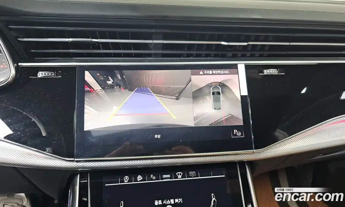 Audi Q8 2021 3.0 Автомат в Москве № 163199, фото 13