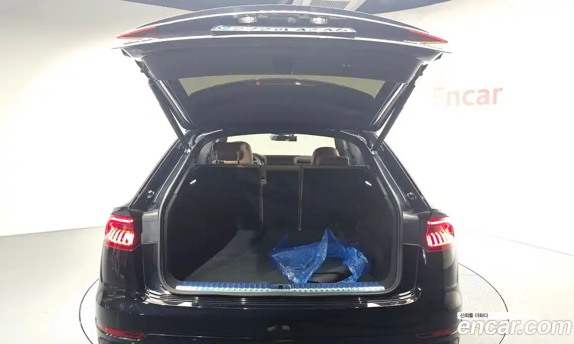 Audi Q8 2021 3.0 Автомат в Москве № 163199, фото 7