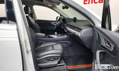 Audi Q7 2019 2.0 Автомат в Москве № 163864, миниатюра 3