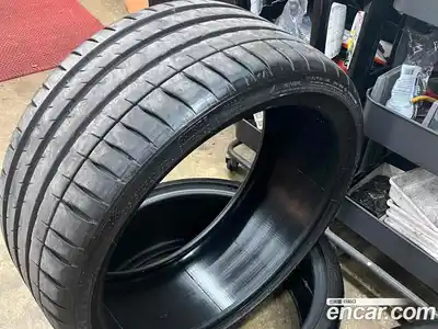 Audi R8 2017 5.2 Автомат в Москве № 163999, миниатюра 3