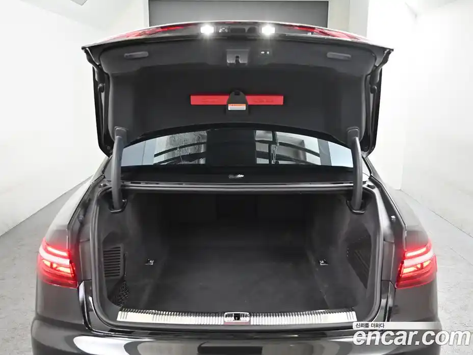 Audi A8 2023 3.0 Автомат в Москве № 164074, фото 20