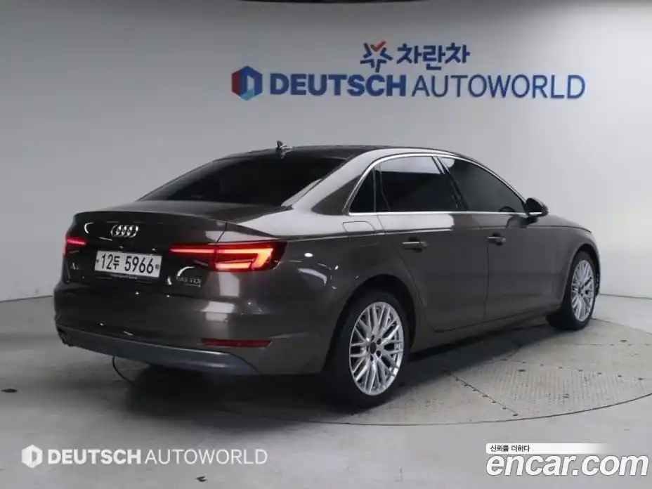 Audi A4 2018 2.0 Автомат в Москве № 164098, фото 4