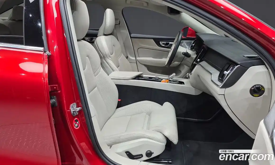 Volvo S60 2021 2.0 Автомат в Москве № 164400, фото 11