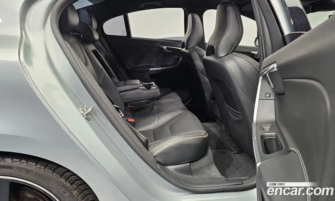 Volvo S60 2015 2.0 Автомат в Москве № 164581, фото 13