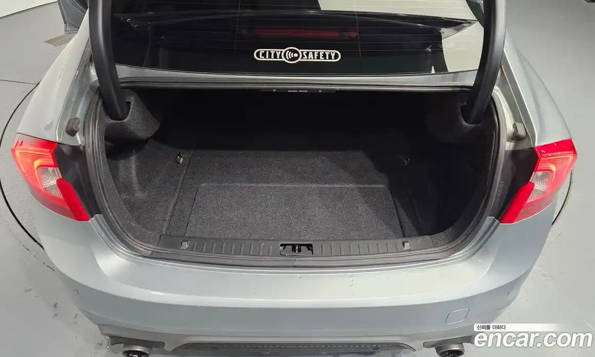 Volvo S60 2015 2.0 Автомат в Москве № 164581, фото 20