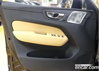 Volvo XC60 2024 2.0 Автомат в Москве № 164751, миниатюра 11