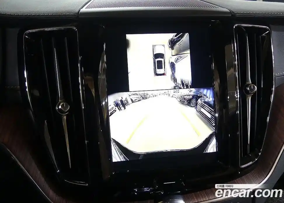 Volvo XC60 2024 2.0 Автомат в Москве № 164751, фото 15