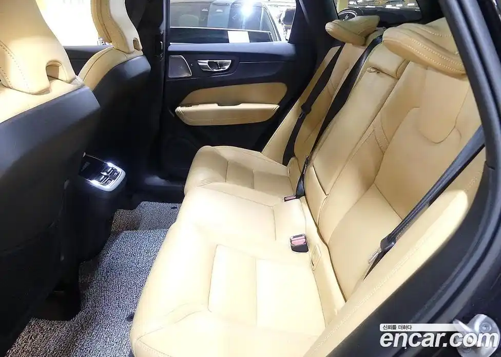 Volvo XC60 2024 2.0 Автомат в Москве № 164751, фото 17