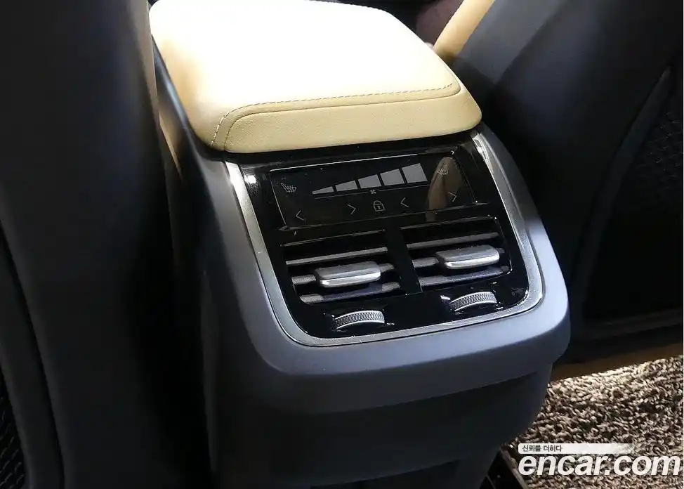 Volvo XC60 2024 2.0 Автомат в Москве № 164751, фото 18