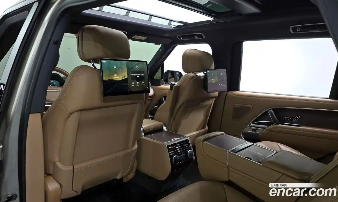 Land Rover Range-Rover 2023 4.4 Автомат в Москве № 166205, фото 19