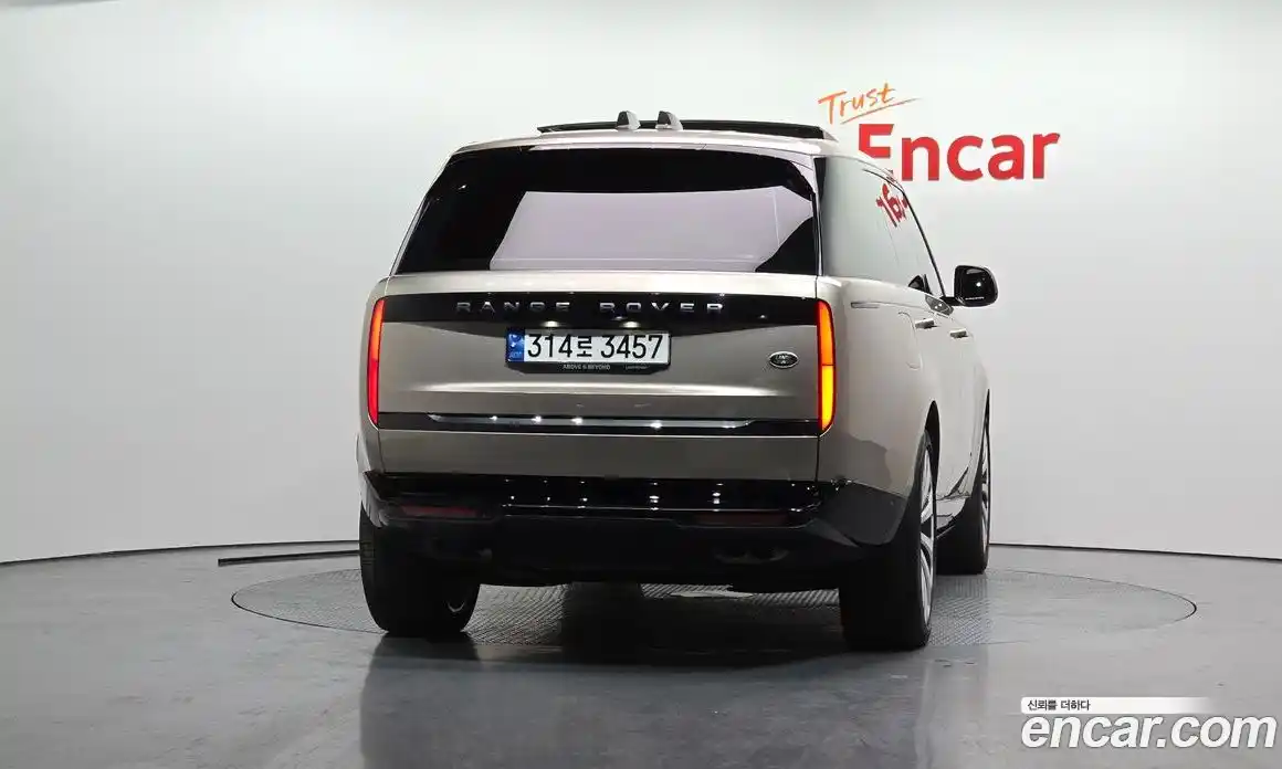 Land Rover Range-Rover 2023 4.4 Автомат в Москве № 166205, фото 4