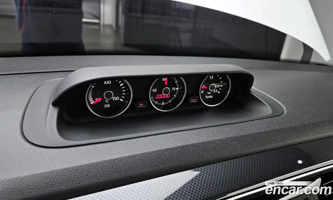 Volkswagen Beatle 2013 2.0 Автомат в Москве № 167652, фото 12