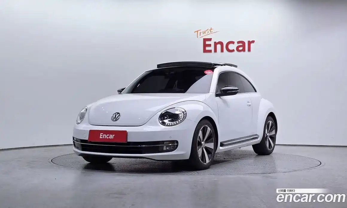 Volkswagen Beatle 2013 2.0 Автомат в Москве № 167652, фото 13