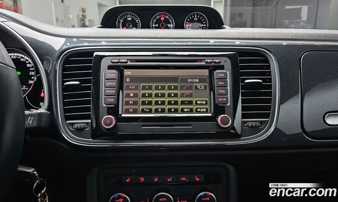 Volkswagen Beatle 2013 2.0 Автомат в Москве № 167652, фото 14