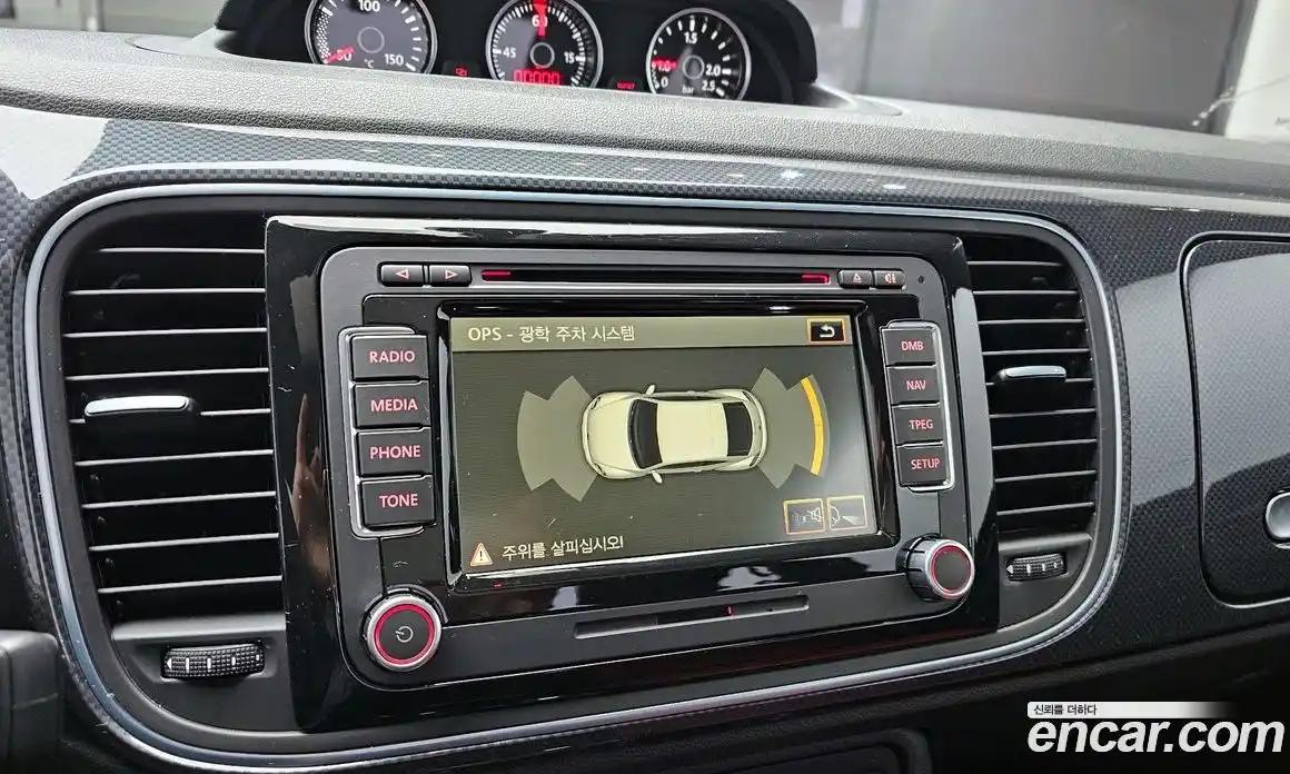 Volkswagen Beatle 2013 2.0 Автомат в Москве № 167652, фото 16