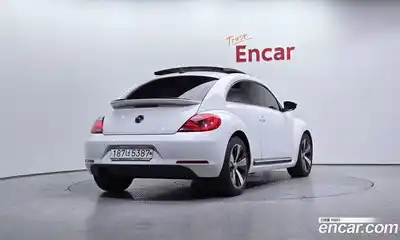 Volkswagen Beatle 2013 2.0 Автомат в Москве № 167652, миниатюра 9
