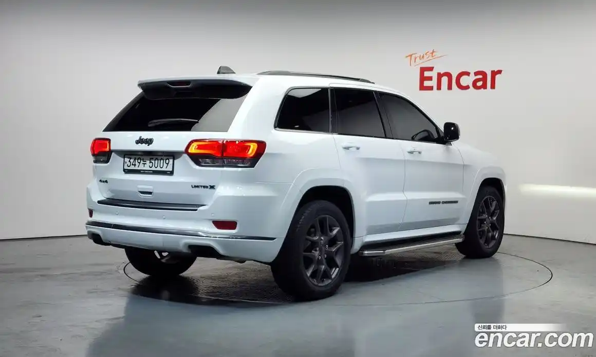 Jeep Cherokee 2020 3.6 Автомат в Москве № 169701, фото 17