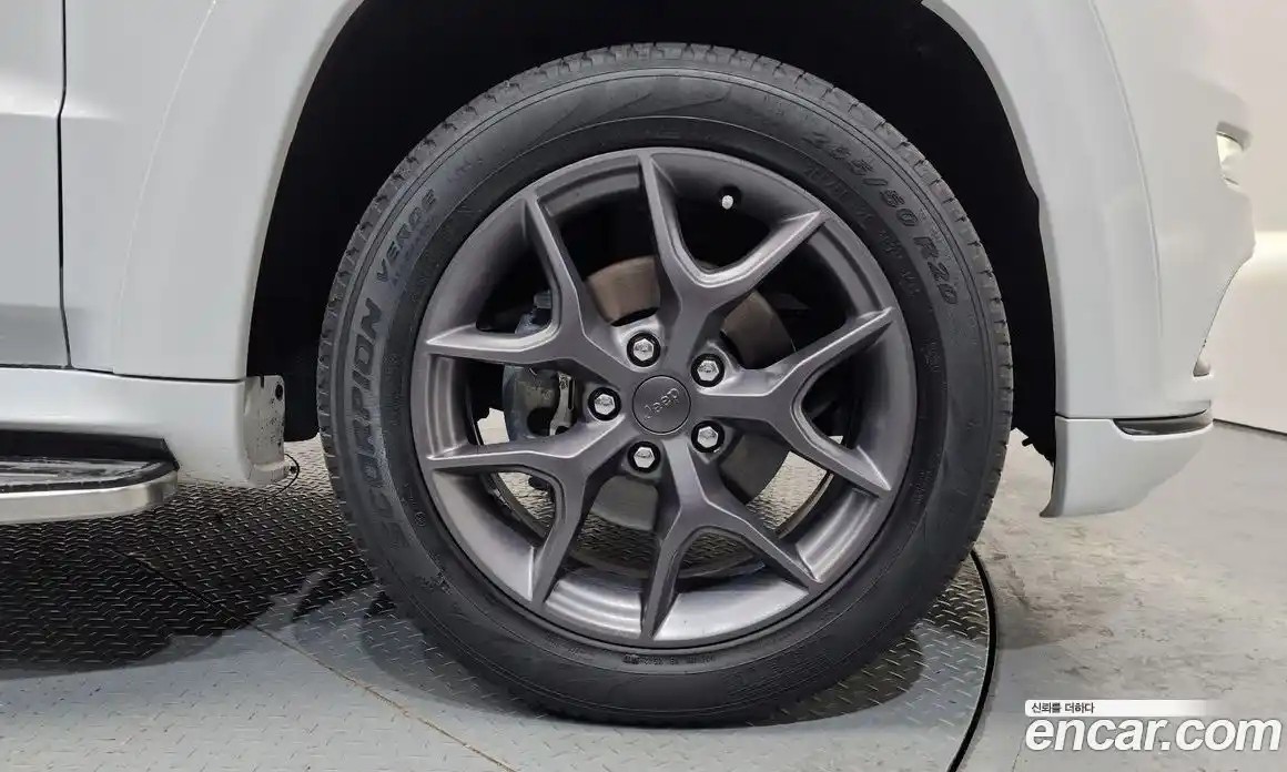 Jeep Cherokee 2020 3.6 Автомат в Москве № 169701, фото 3