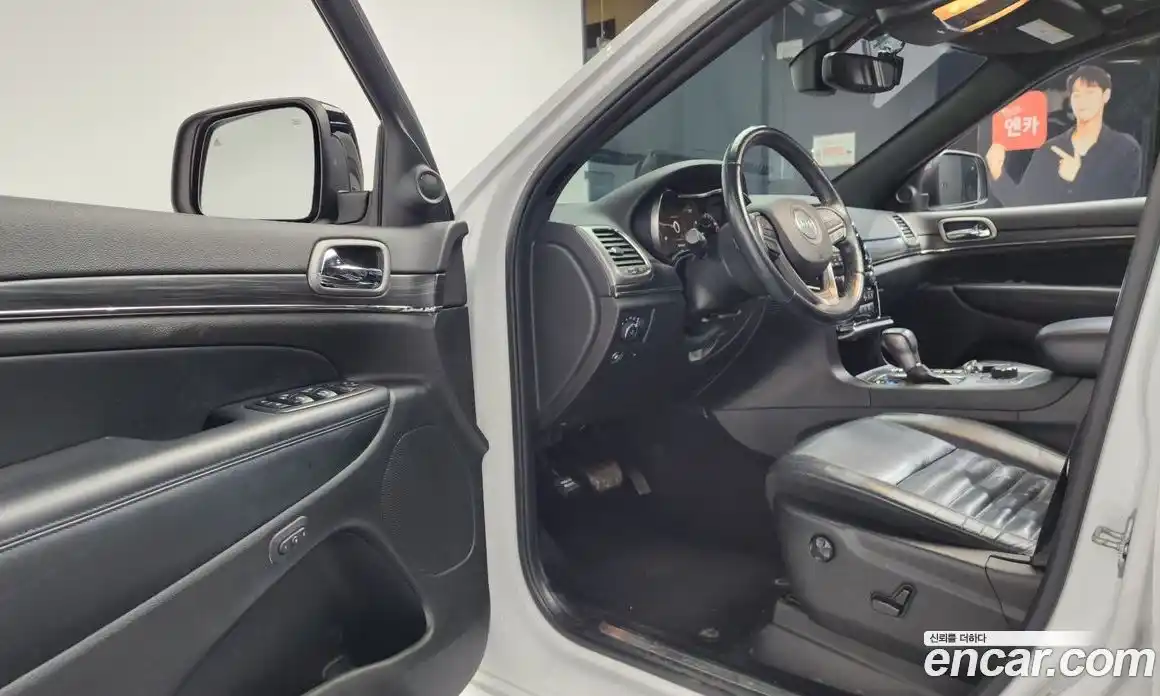 Jeep Cherokee 2020 3.6 Автомат в Москве № 169701, фото 7