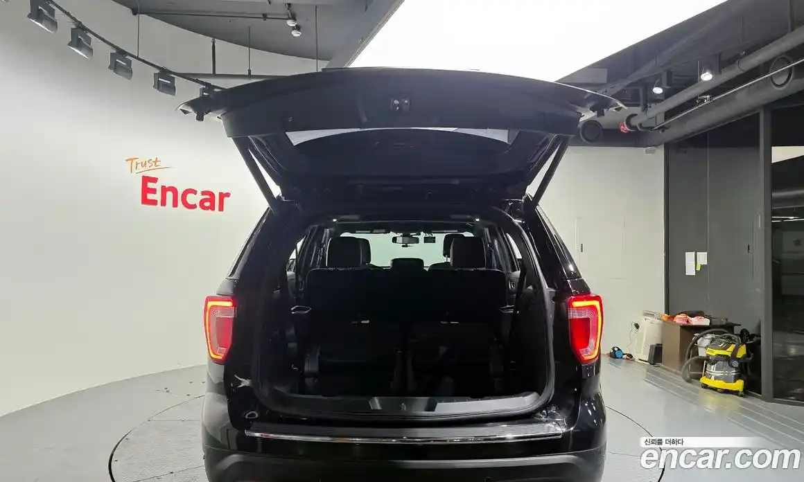 Ford Explorer 2019 2.3 Автомат в Москве № 170753, фото 20