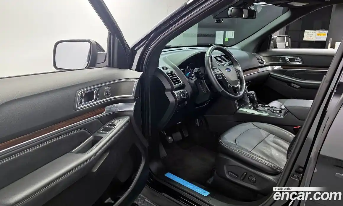 Ford Explorer 2019 2.3 Автомат в Москве № 170753, фото 10