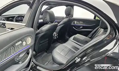 Mercedes-Benz E-Class 2022 2.0 Автомат в Москве № 178091, миниатюра 11