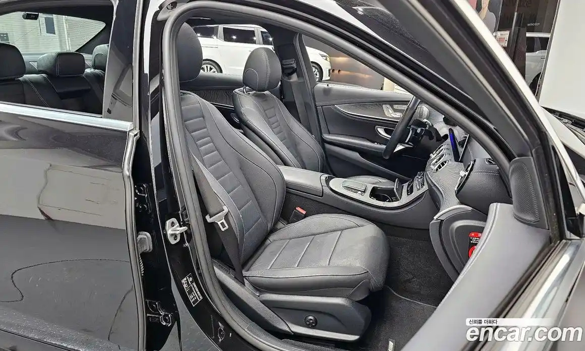 Mercedes-Benz E-Class 2022 2.0 Автомат в Москве № 178091, фото 12