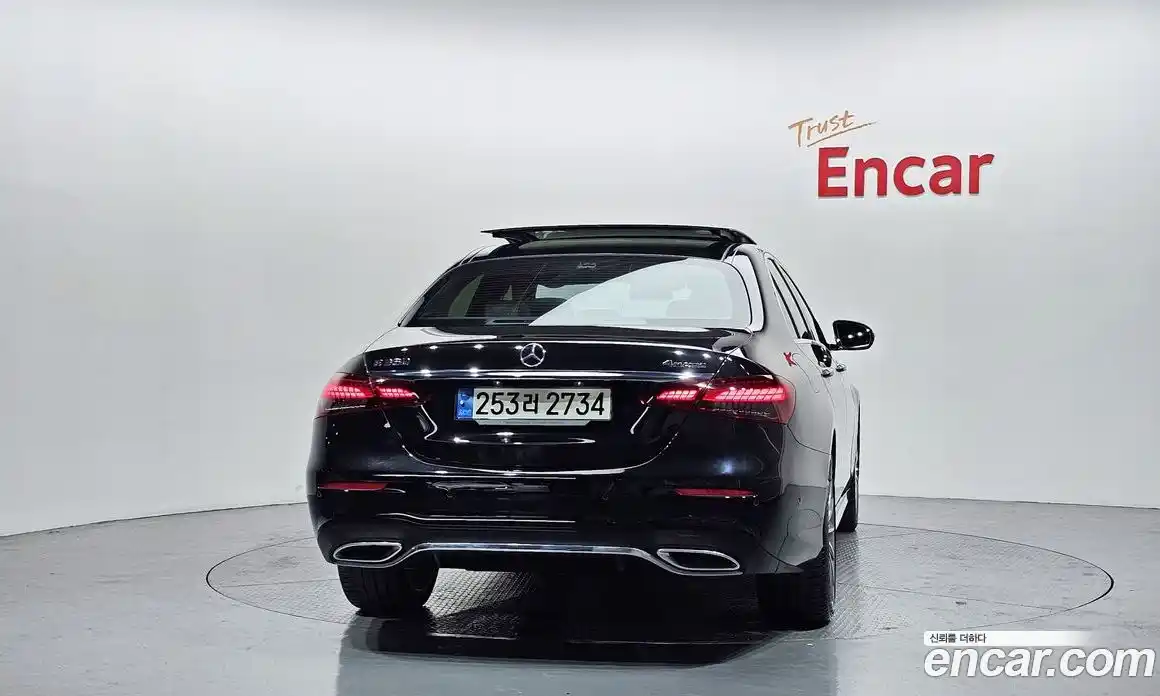 Mercedes-Benz E-Class 2022 2.0 Автомат в Москве № 178091, фото 4