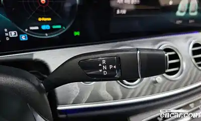 Mercedes-Benz E-Class 2022 2.0 Автомат в Москве № 178091, миниатюра 9