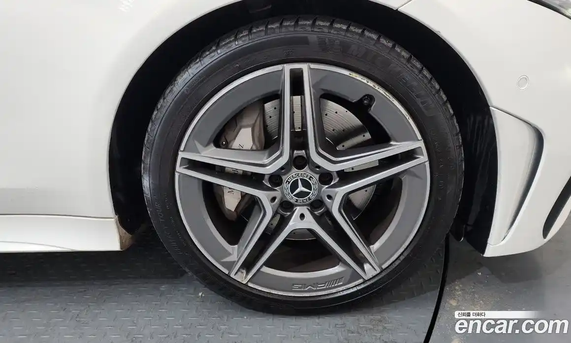 Mercedes-Benz CLS-Class 2023 2.0 Автомат в Москве № 193985, фото 5