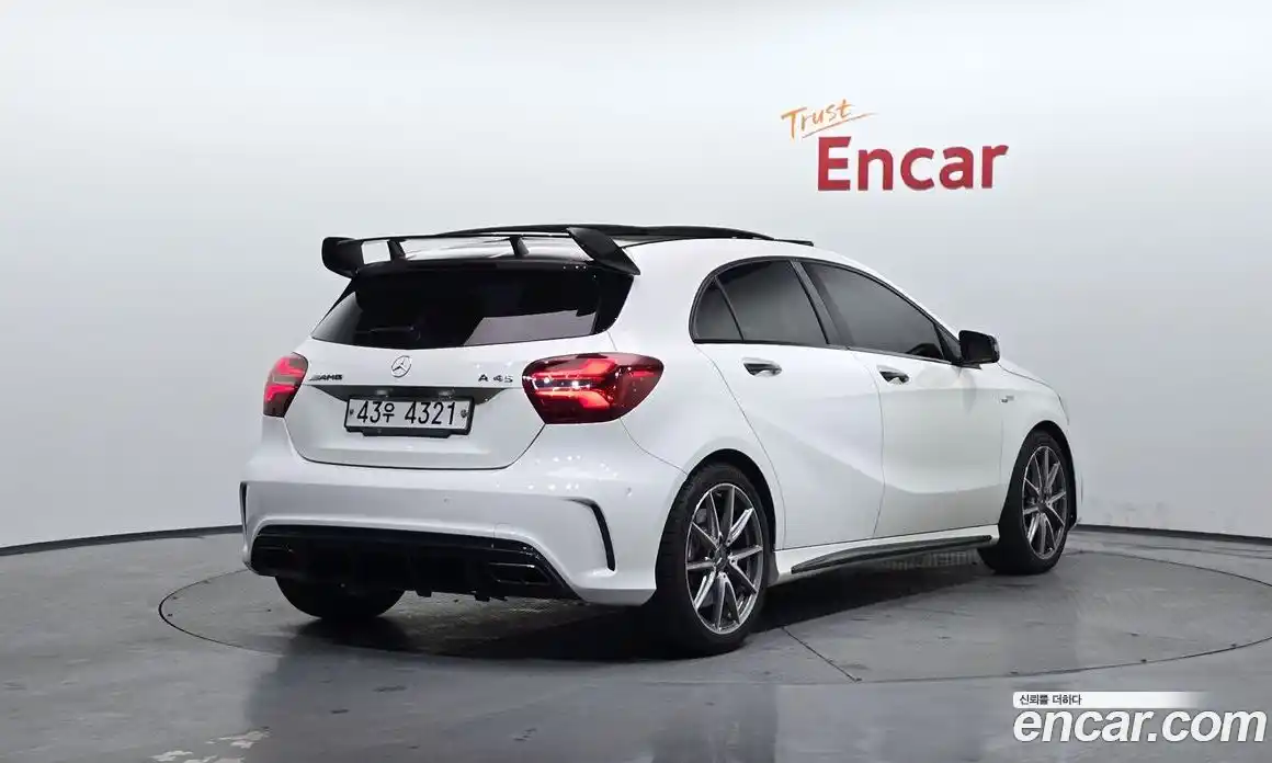 Mercedes-Benz A-Class 2017 2.0 Автомат в Москве № 195556, фото 4