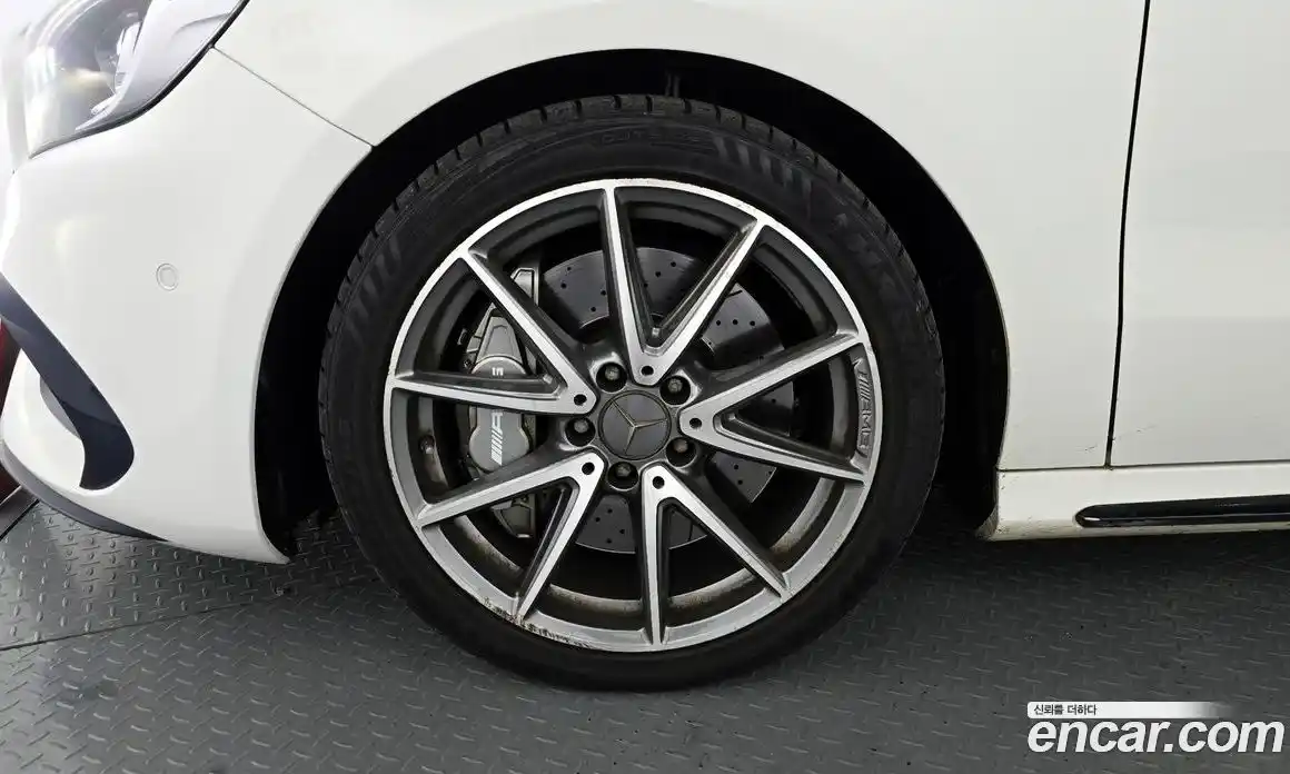 Mercedes-Benz A-Class 2017 2.0 Автомат в Москве № 195556, фото 6