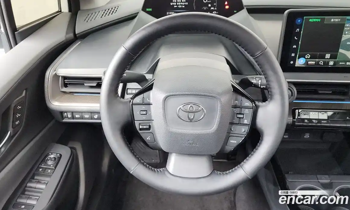 Toyota Prius 2024 2.0 Автомат в Москве № 199587, фото 12